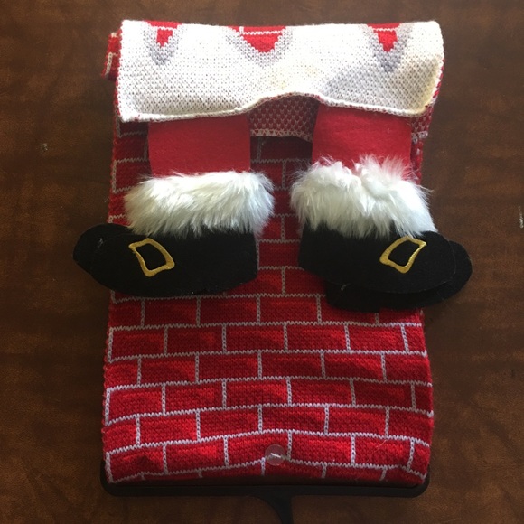 Accessories - NWT Adorable Santa Chimney Scarf